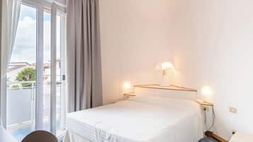 Camera familiare | Minibar, una cassaforte in camera, una scrivania, insonorizzazione