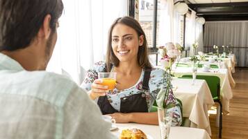 Free daily buffet breakfast