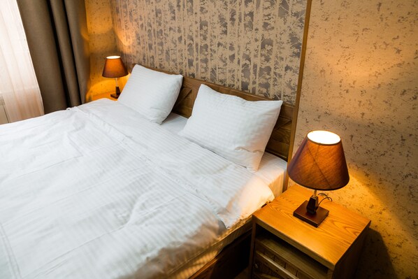 Premium bedding, in-room safe, desk, blackout curtains