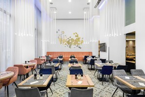 Päivittäinen buffetaamiainen maksusta
