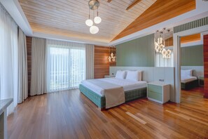 プレミアム スイート | ミニバー、セーフティボックス (室内)、デスク、防音設備