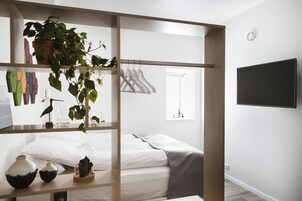 Cortinas blackout, sistema de insonorización y wifi gratis 