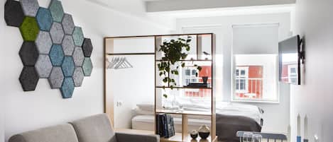 Family Studio | Blackout drapes, soundproofing, free WiFi, bed sheets