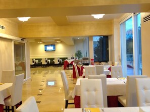 Lunch and dinner served, Regional cuisine - Palace Hotel La Conchiglia D'Oro (Vicenza)