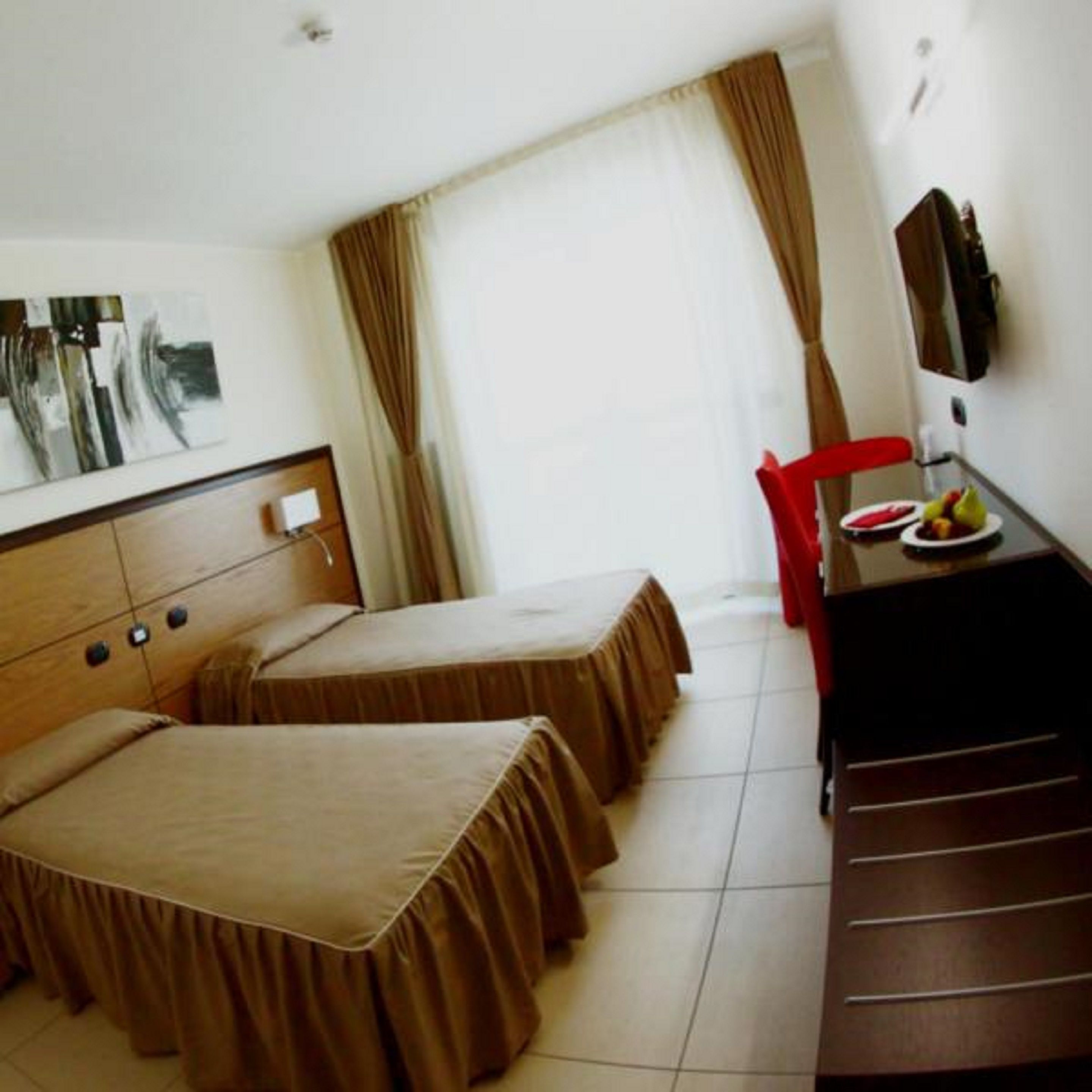 double or twin room, balcony | premium bedding, minibar, in-room safe, desk