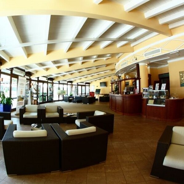 Bar (on property) - Hotel Novarello  (Granozzo con Monticello)