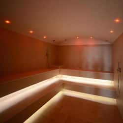 Sauna, hot tub, steam room, Turkish bath/hammam, body treatments