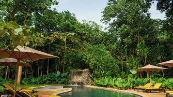 Outdoor pool, free pool cabanas, pool umbrellas