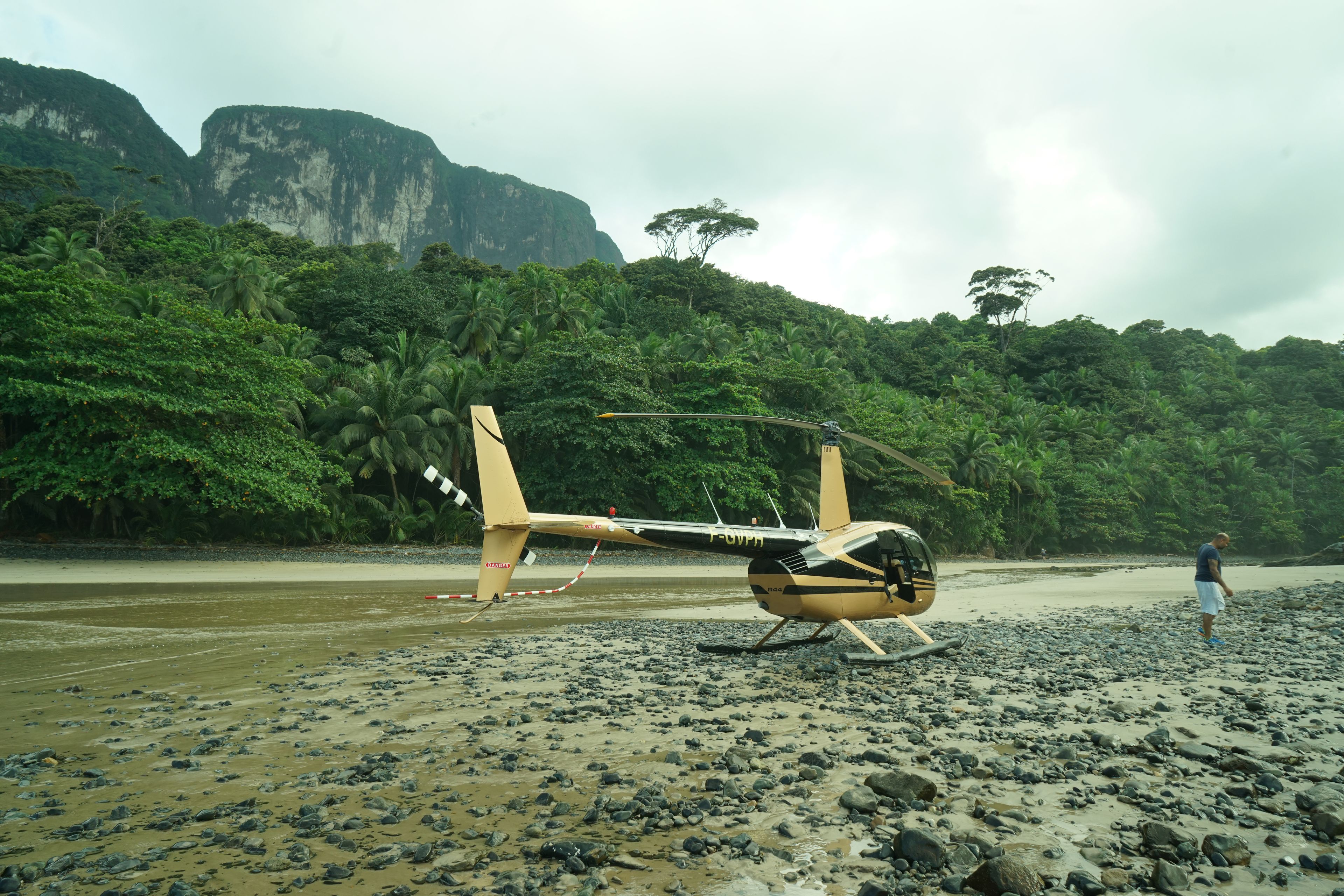 helicopter/plane tours