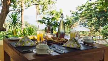 Breakfast, lunch, dinner served; local cuisine