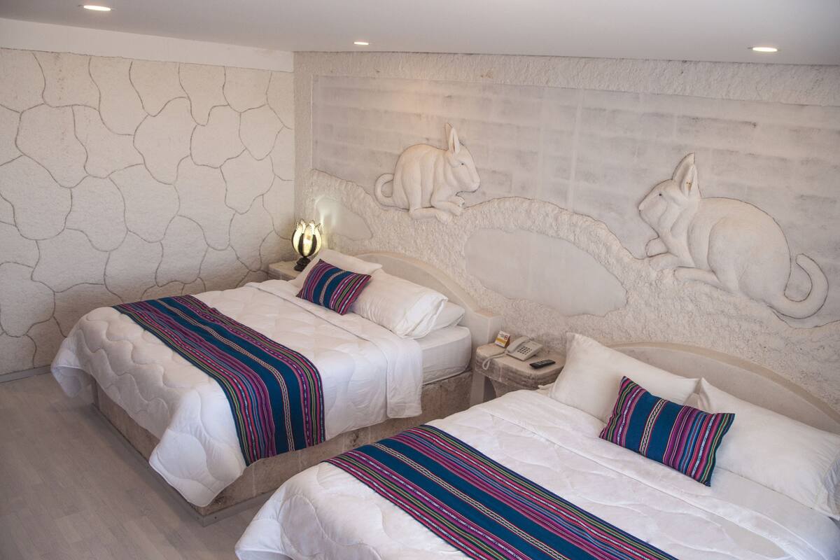 In-room safe, WiFi (free), bed sheets