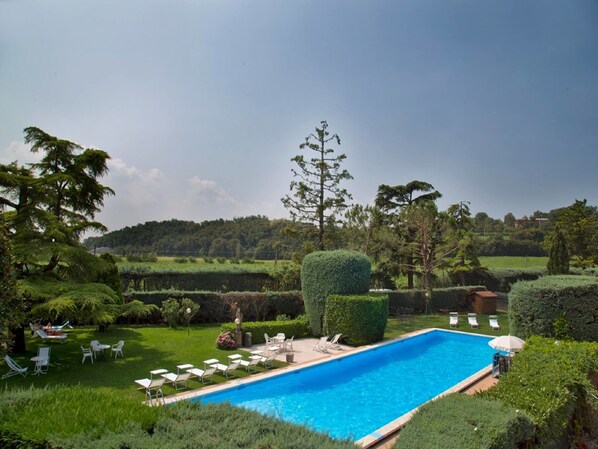 Outdoor pool - Veronello Resort (Bardolino)