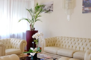 Lobby lounge - Veronello Resort (Bardolino)