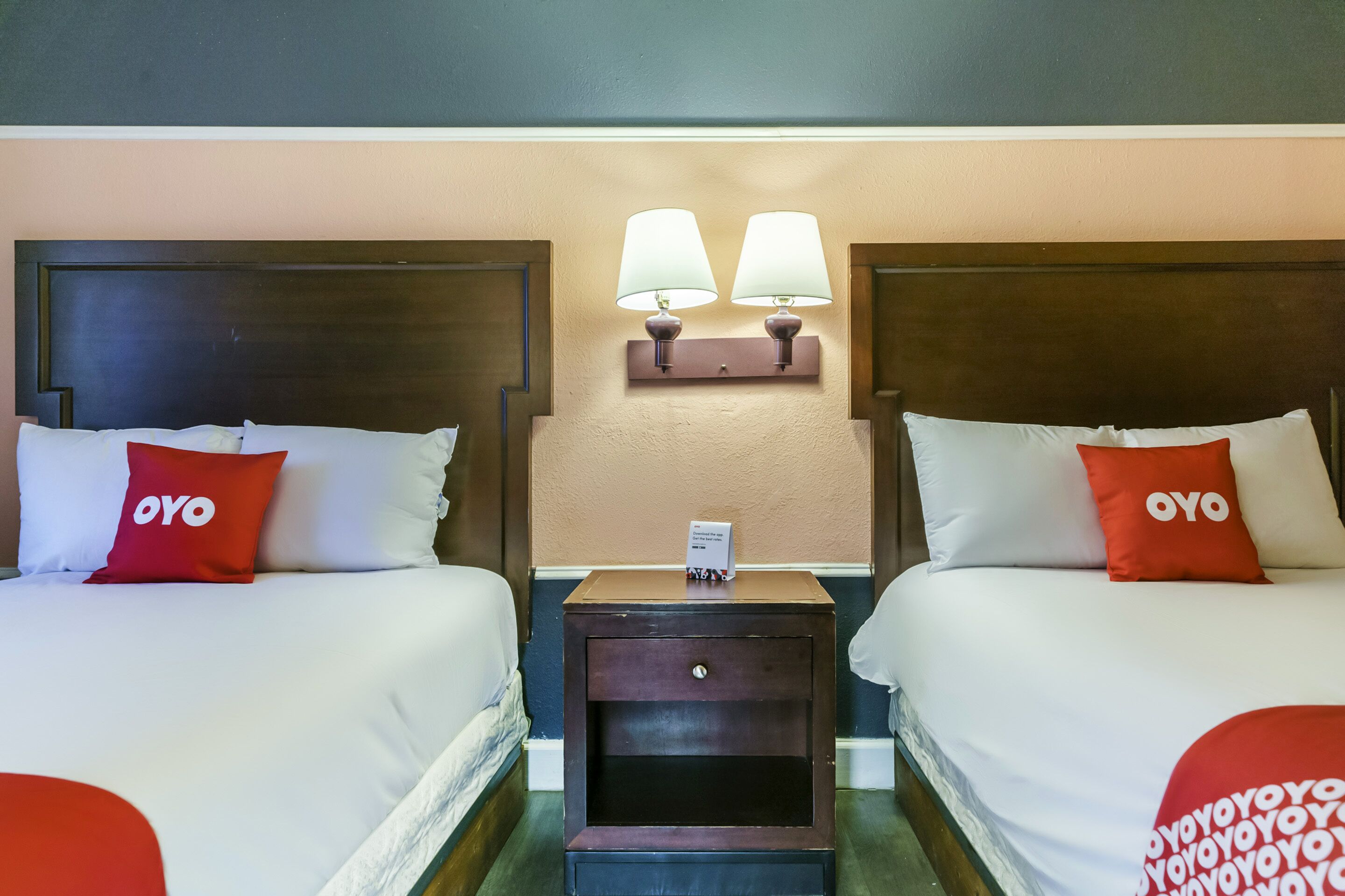 Silitysrauta/-lauta, ilmainen Wi-Fi, vuodevaatteet