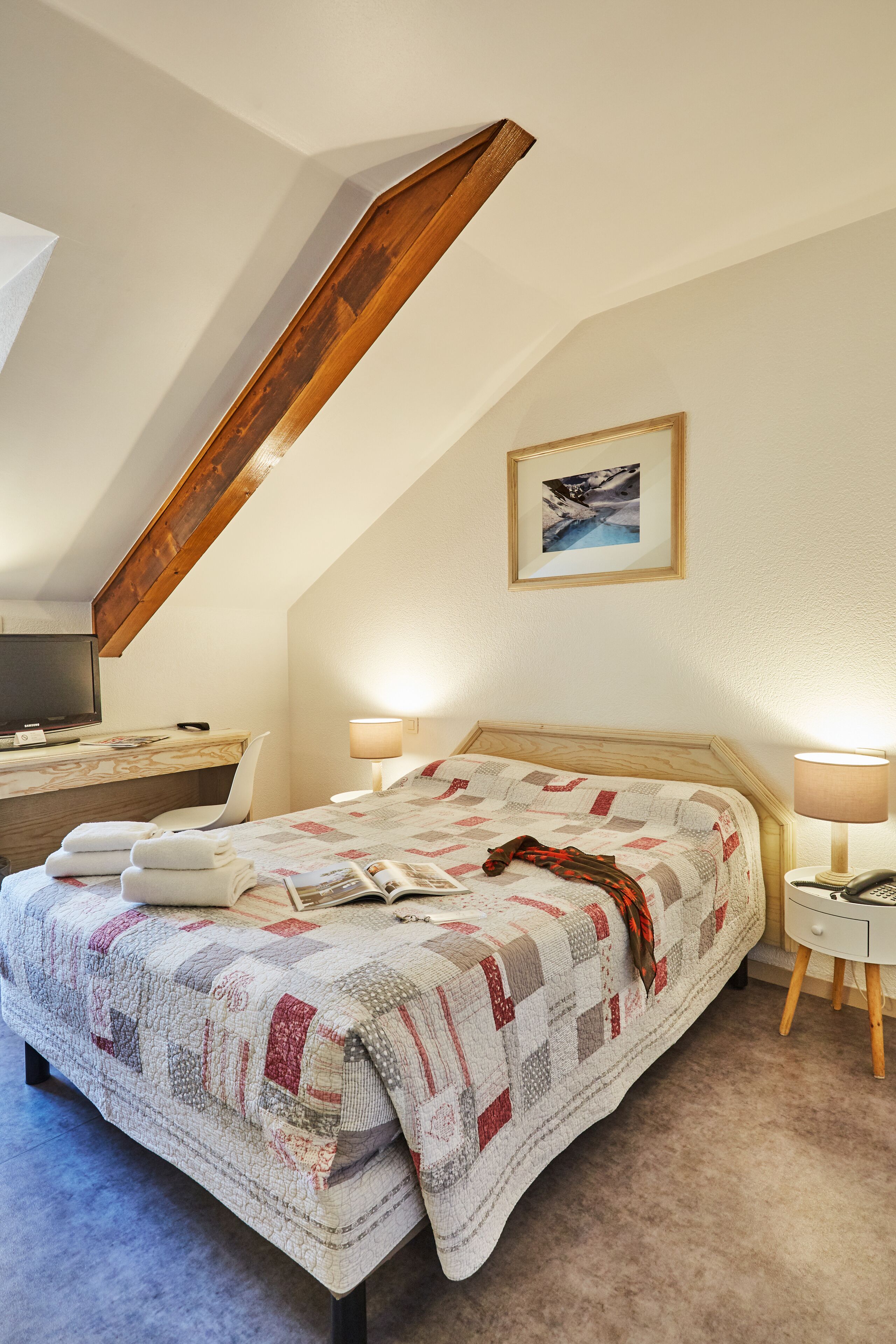 premium bedding, individually decorated, individually furnished, desk