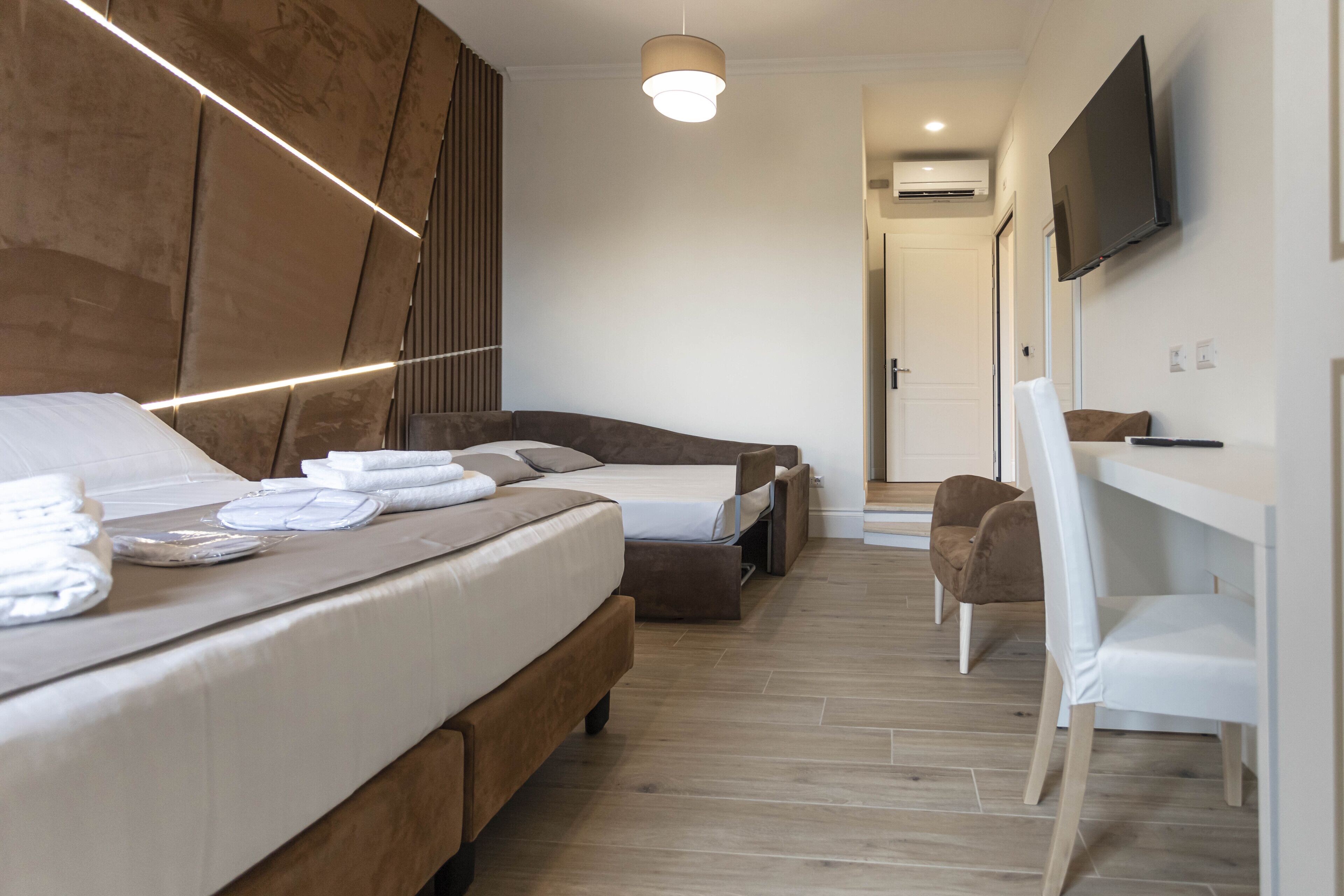 Photo - Flat 285 La Suite