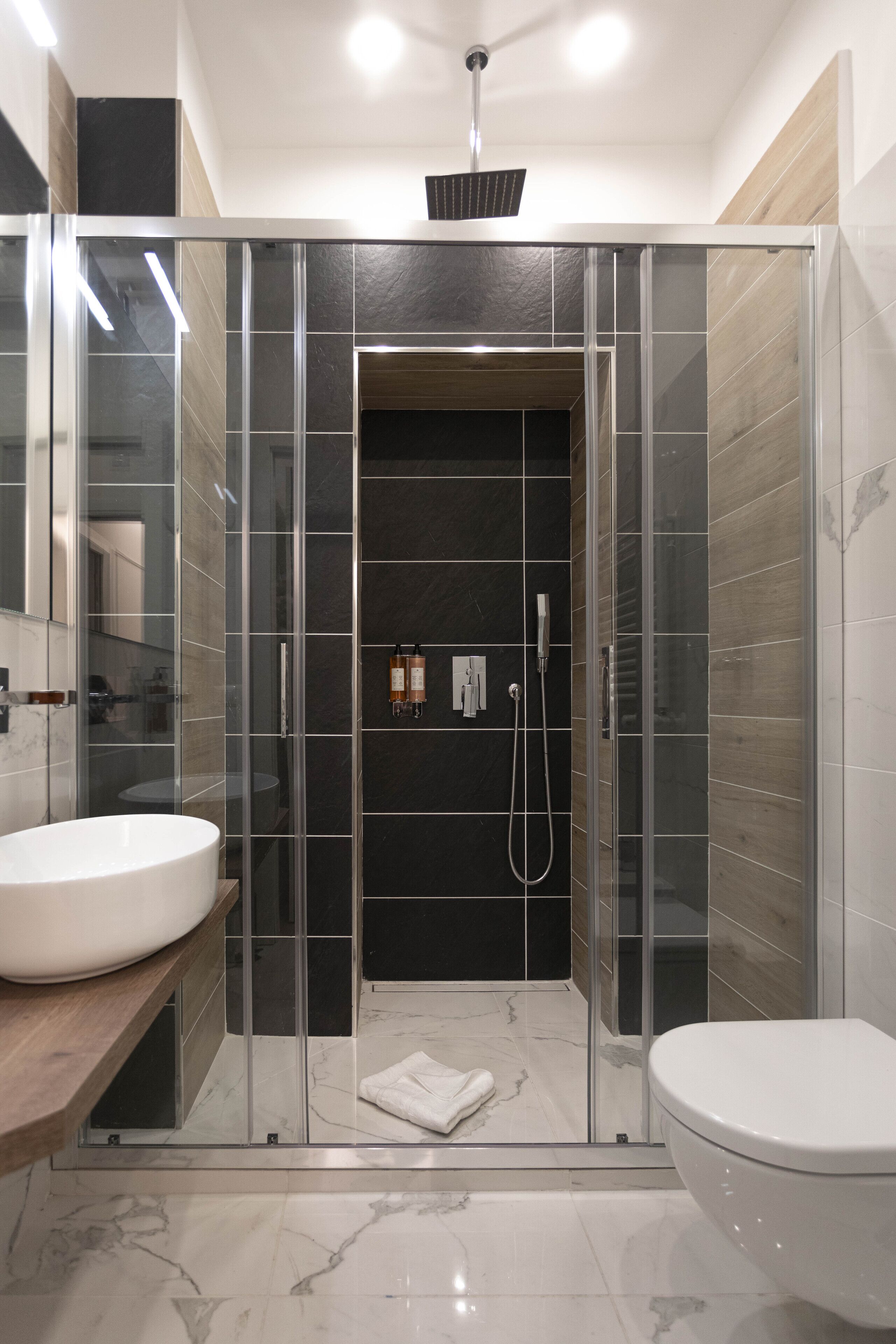 Photo - Flat 285 La Suite