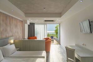 1 bedroom, down comforters, minibar, in-room safe