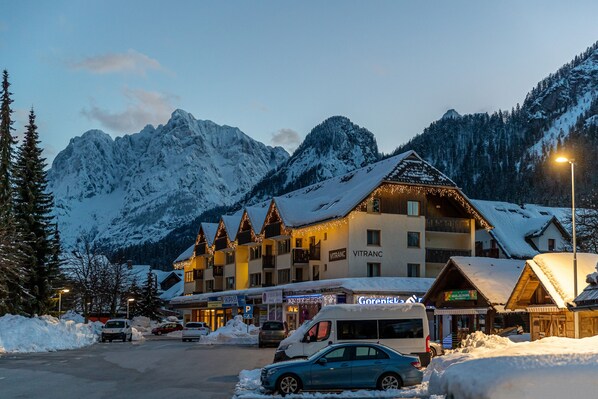 Free self parking - Apartments Vitranc (Kranjska Gora)