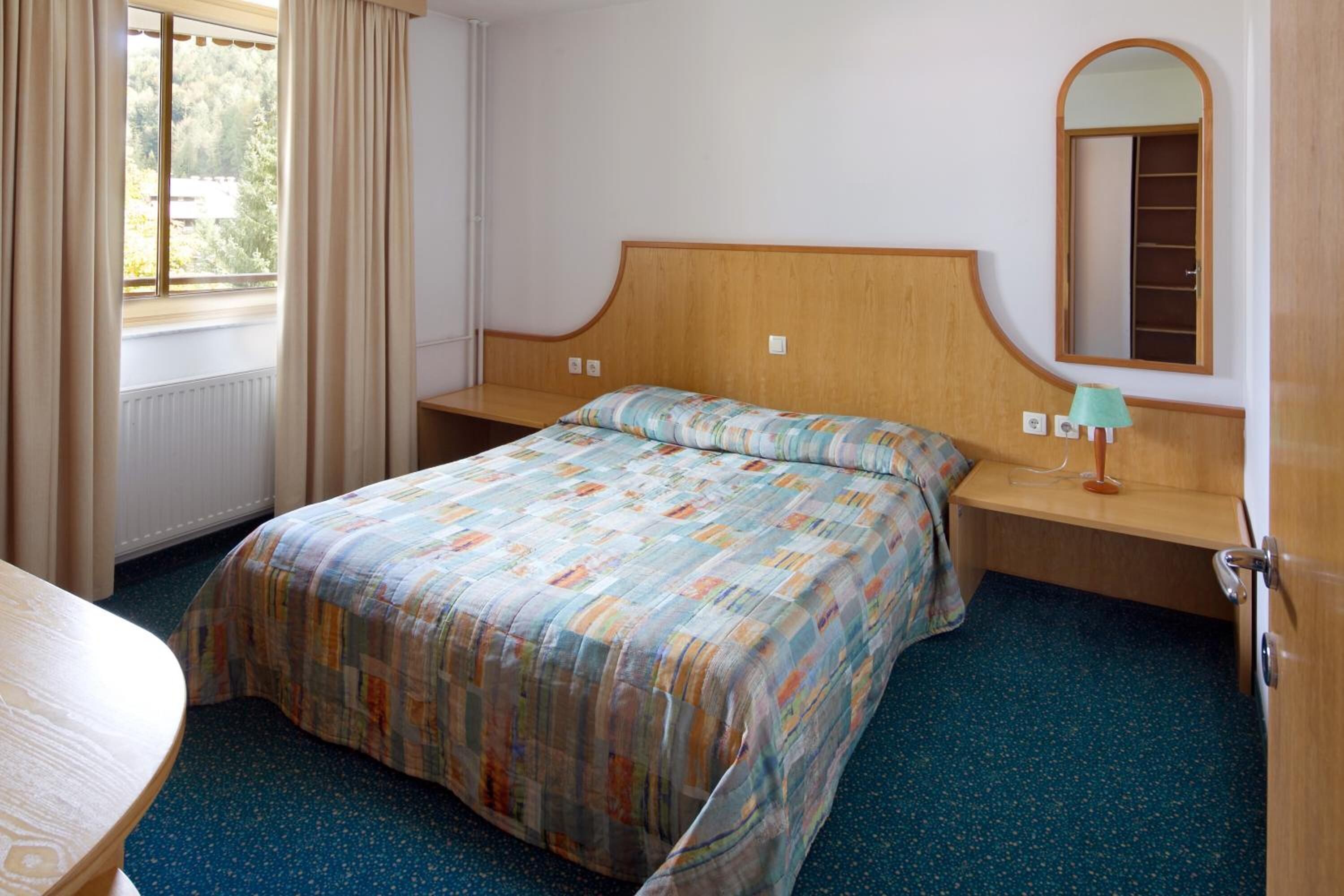 1 bedroom, cots/infant beds, free wifi, bed sheets