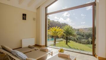 Behandelingskamers voor koppels, een sauna, een stoombad