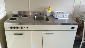 冷蔵庫、電子レンジ