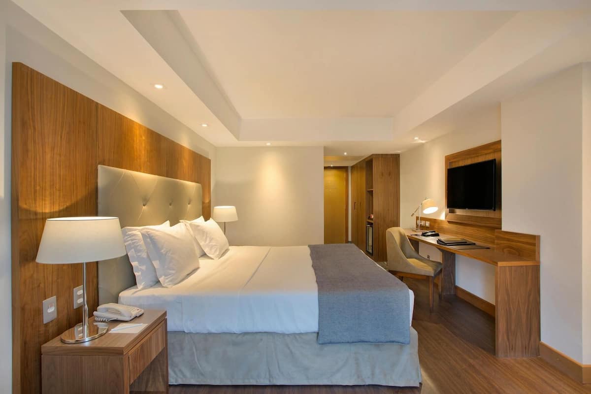 1 habitación, minibar, caja de seguridad en la habitación y escritorio