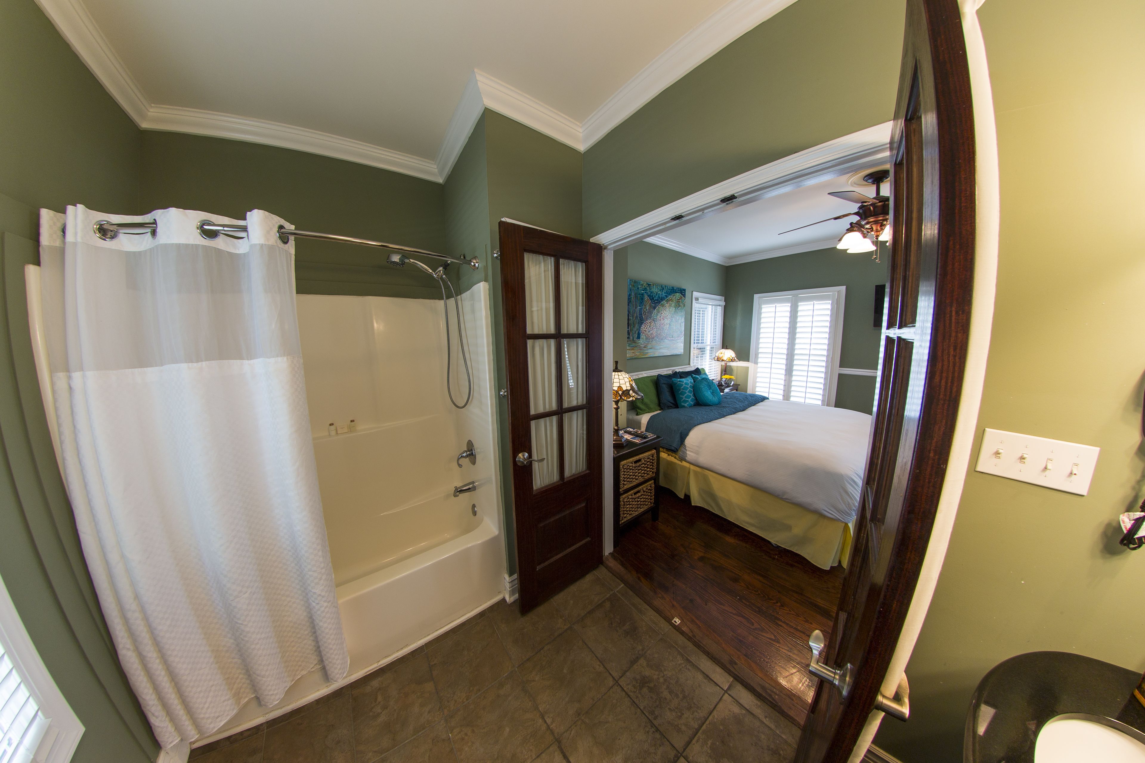 premium cottage, 1 king bed with sofa bed, kitchen (sandy) | bathroom | free toiletries, towels