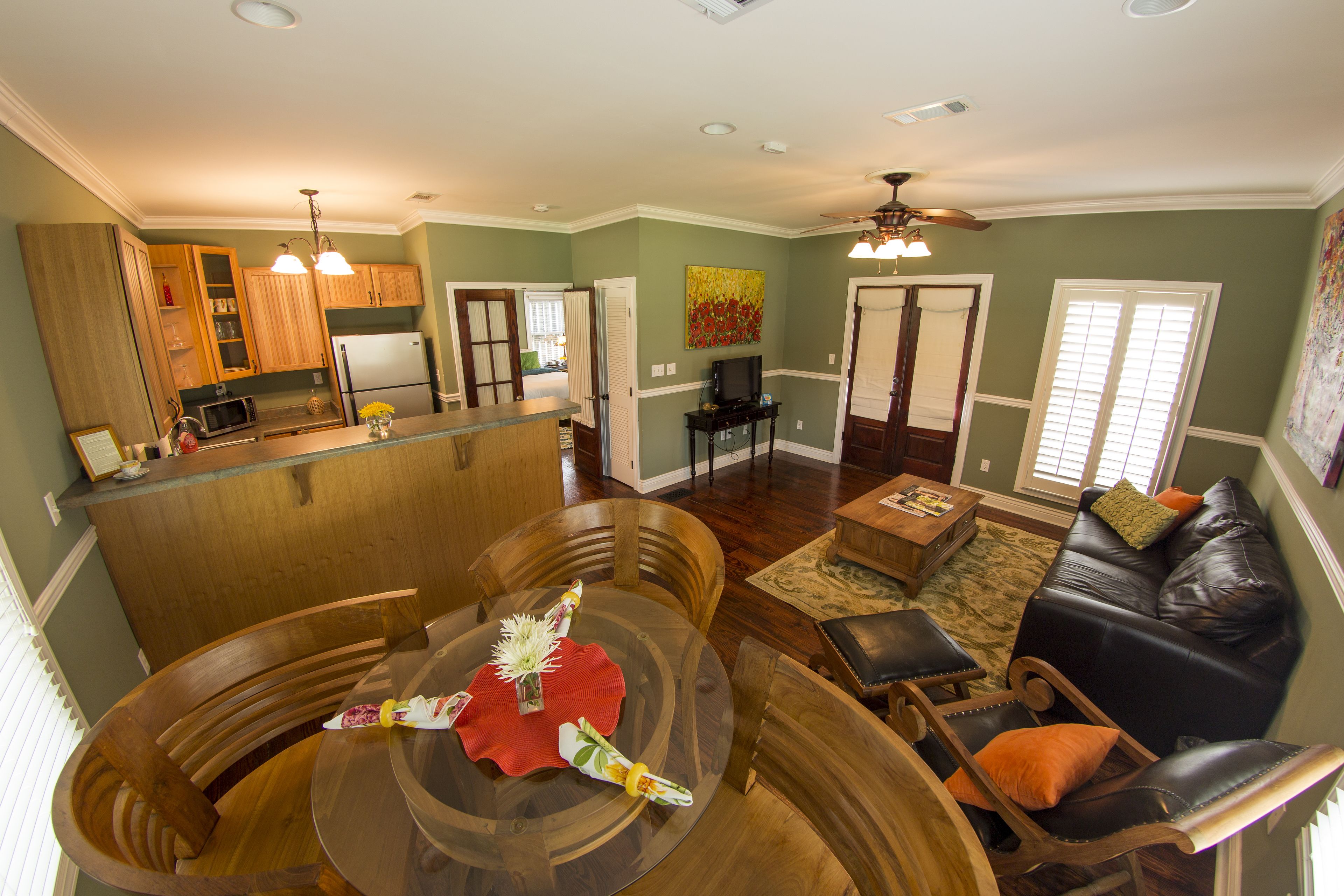 premium cottage, 1 king bed with sofa bed, kitchen (sandy) | in-room dining