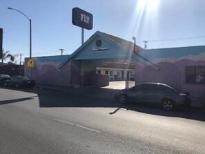 Front of property - The Fly Inn (Lynwood)