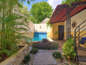 Casa luxo, 2 quartos, cozinha, vista para o pátio | Vista para o pátio