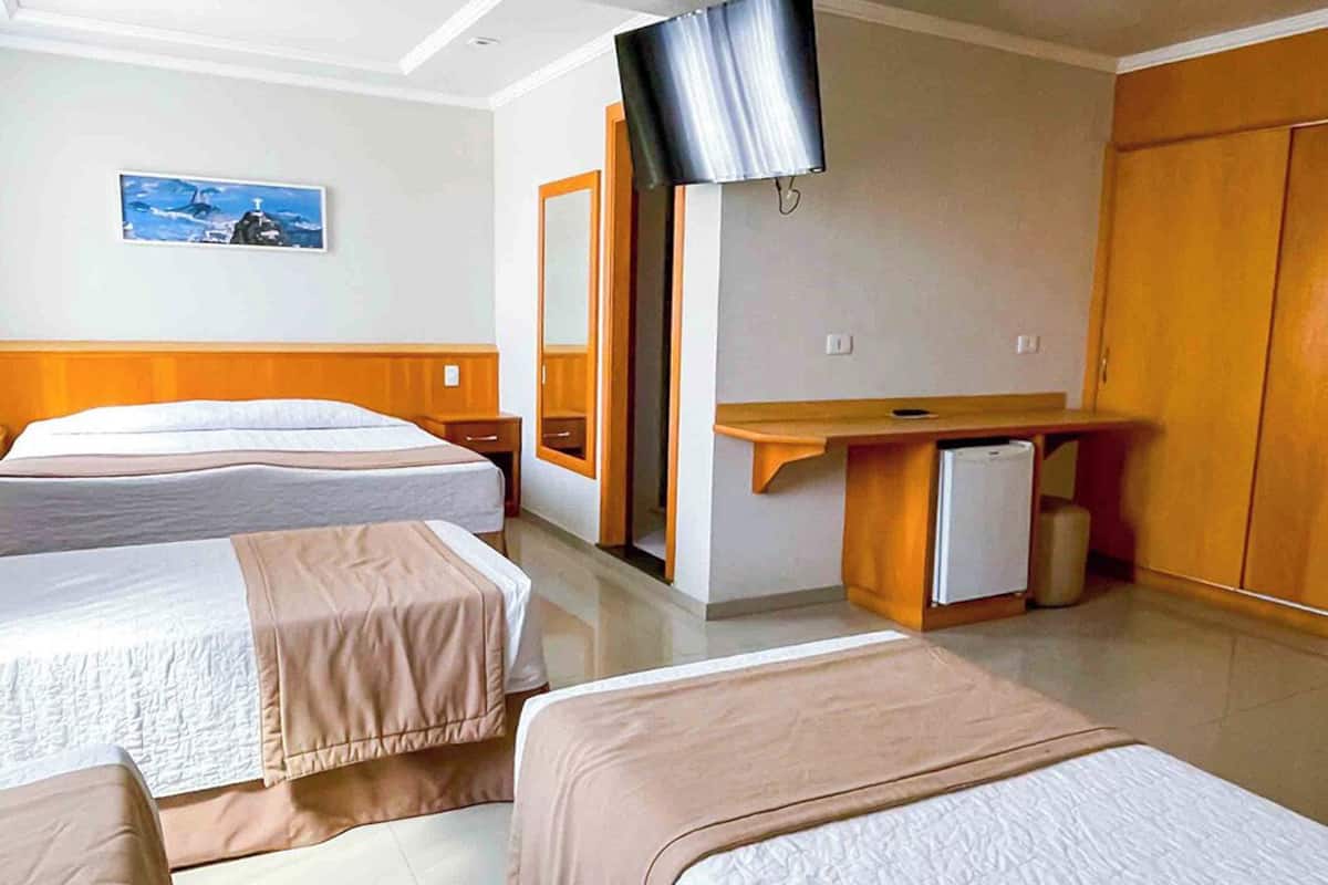 Family Room (5) | Minibar, in-room safe, desk, blackout curtains