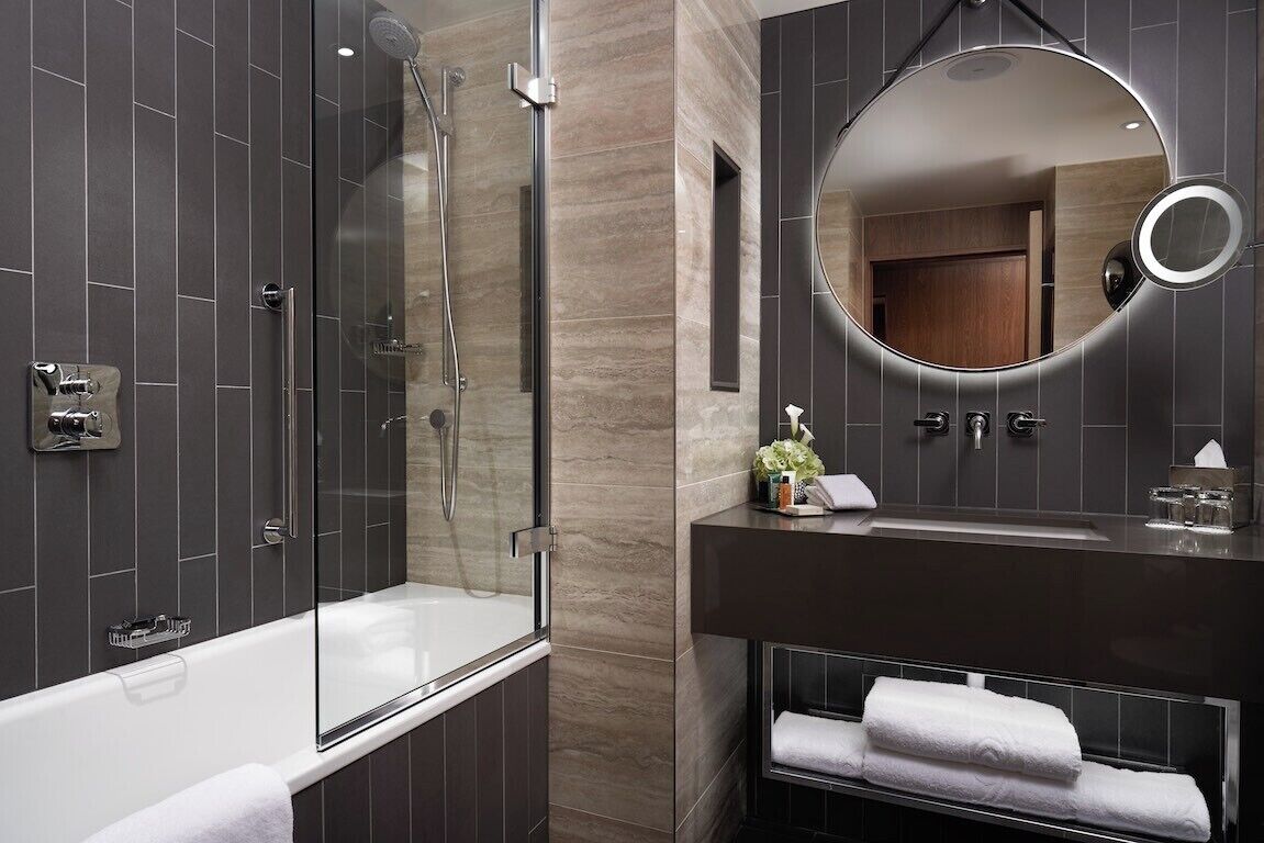 Literie de qualité, coffre-fort pour ordinateur portable, bureau