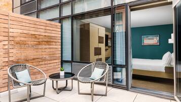 1 bedroom, Frette Italian sheets, premium bedding, pillow-top beds