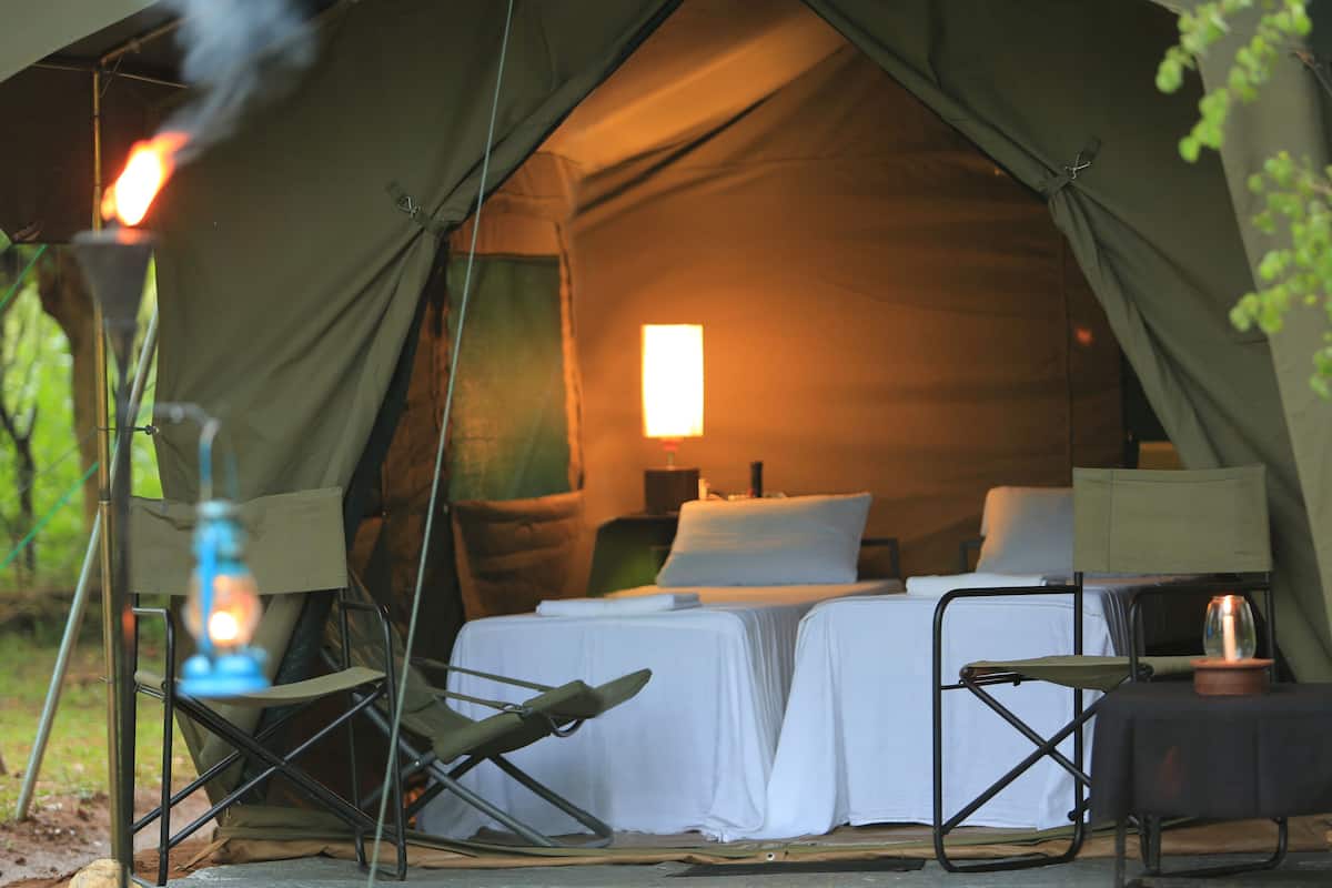 Glamping bordering Yala with a Guided Safari | 1 soverom, sengetøy av topp kvalitet og memory foam-senger