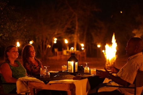 Family dining. Big Game - Udawalawe by Eco Team