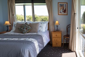 1 bedroom, premium bedding, free WiFi, bed sheets