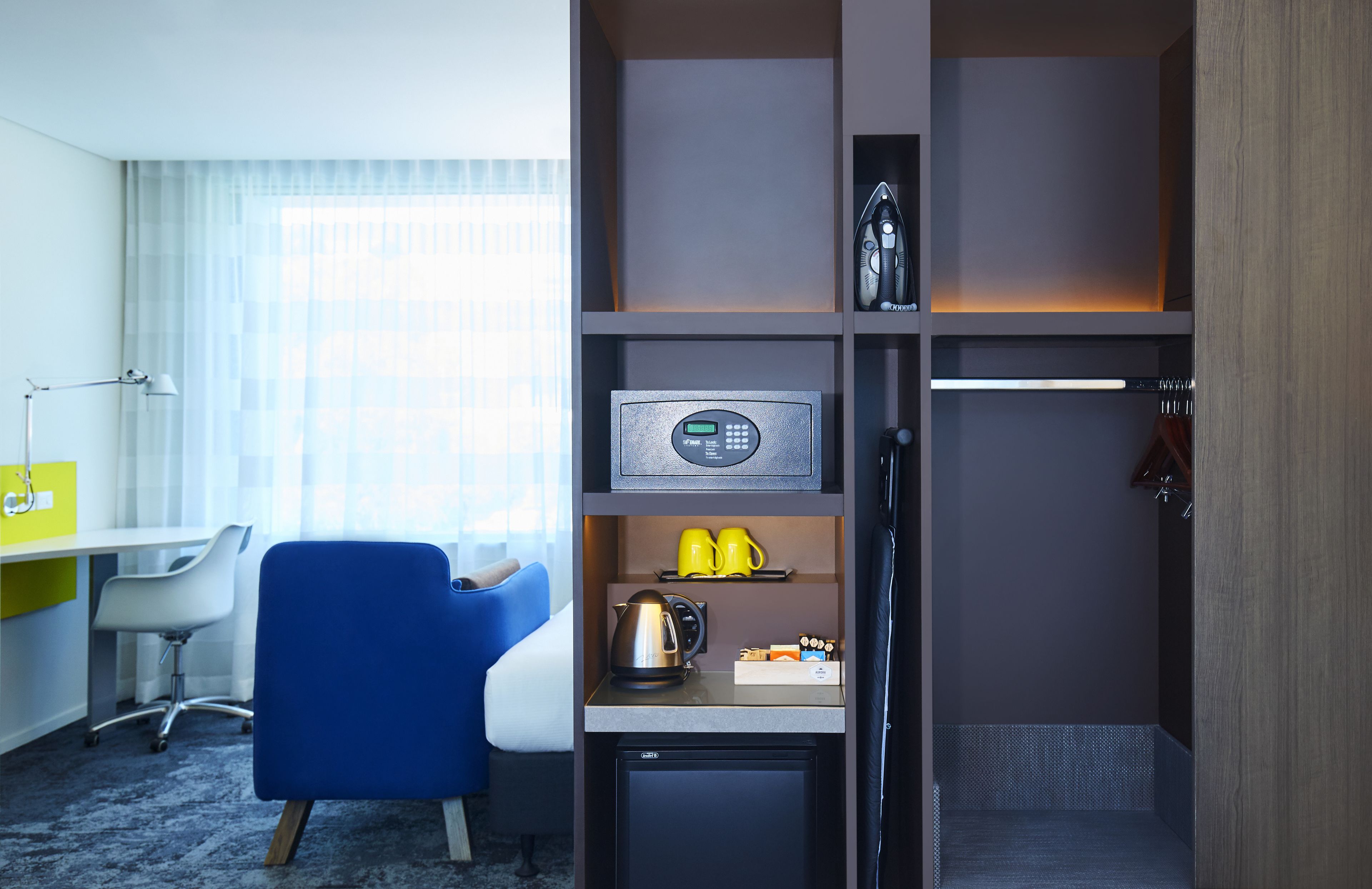 premium bedding, in-room safe, desk, laptop workspace