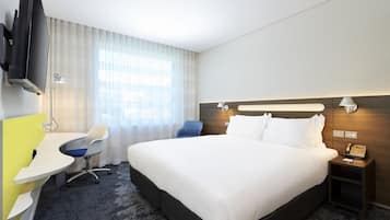 Premium bedding, in-room safe, desk, laptop workspace