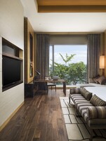 Deluxe Olympian King Room  | Egyptian cotton sheets, premium bedding, minibar, in-room safe