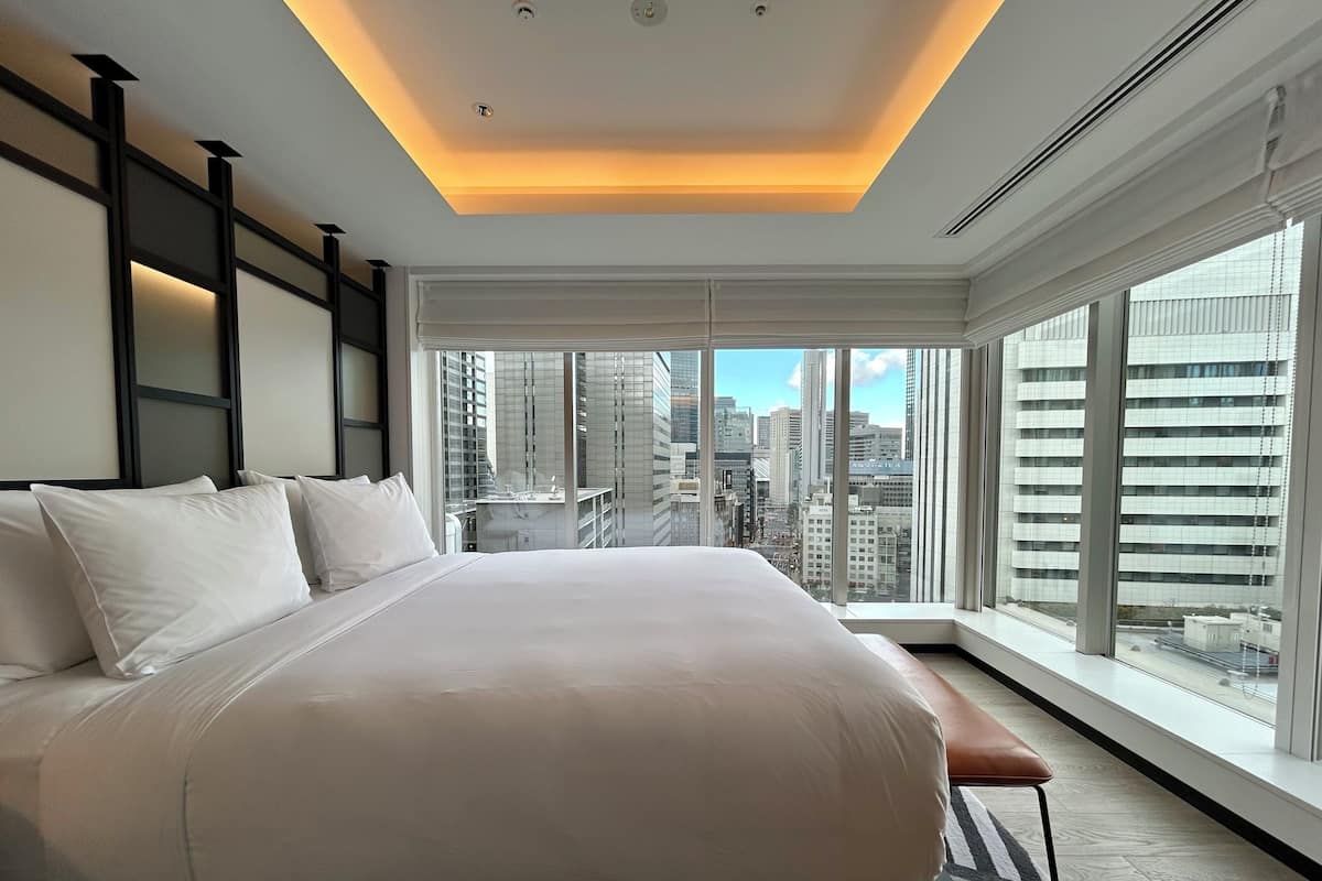 Suite, 1 Queen Bed with Sofa bed, City View | City view