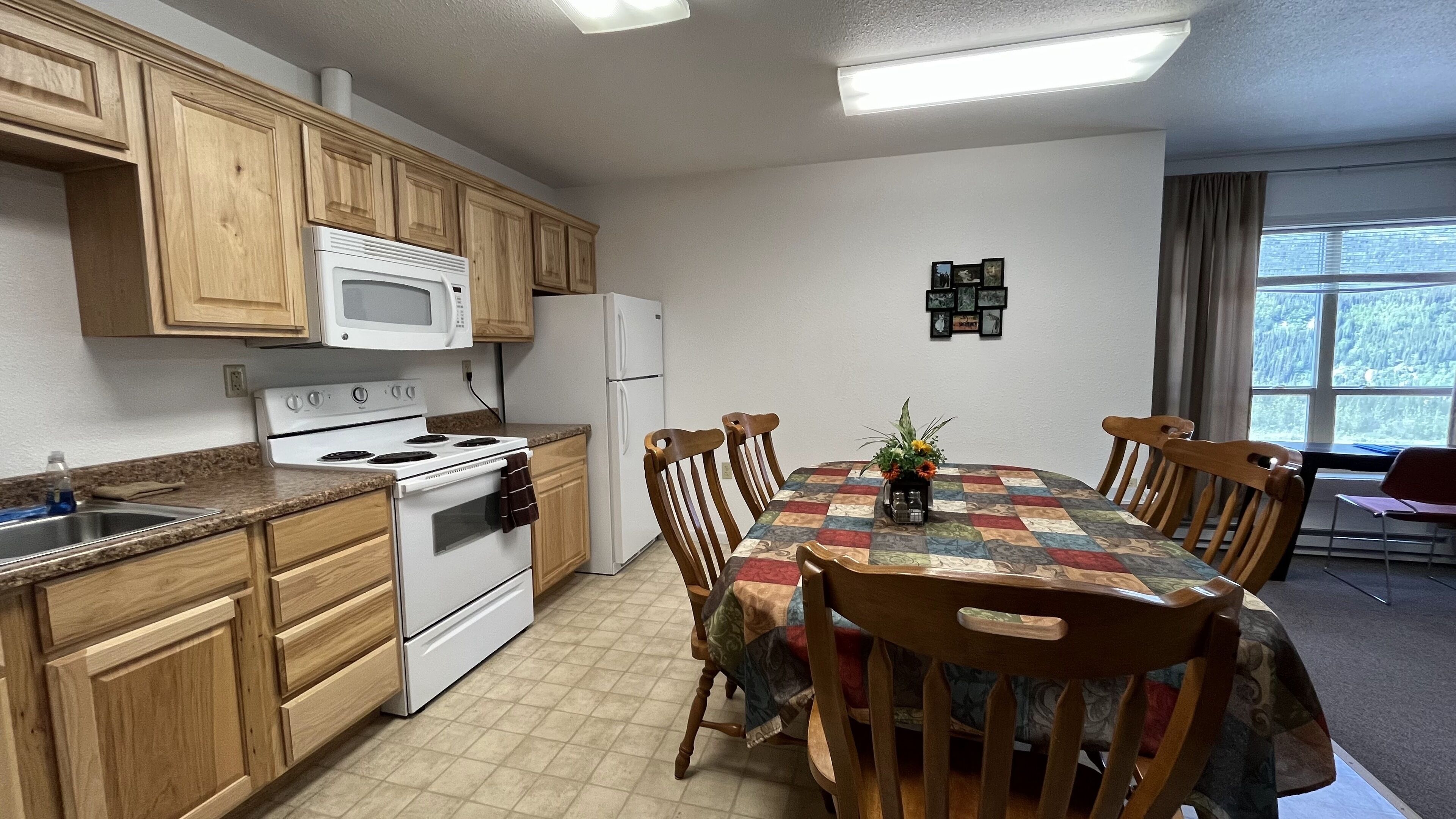 Suite | In-room dining