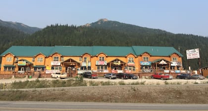 Denali Rainbow Village RV Park and Motel