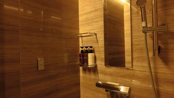Japanese-style Room | Bathroom | Hair dryer, electronic bidet, towels, toilet paper