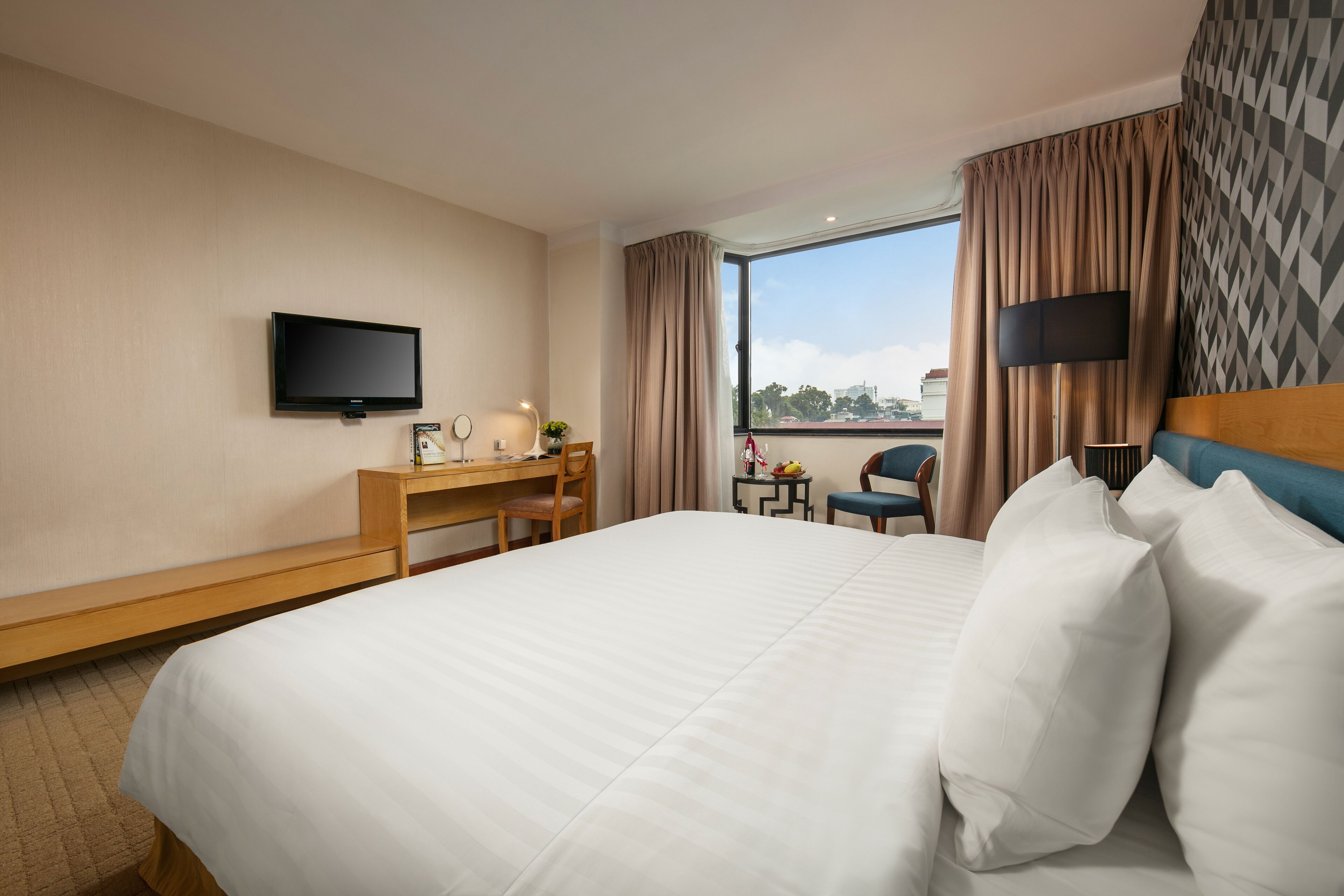 minibar, in-room safe, desk, blackout curtains