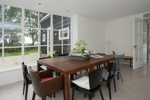 In-room dining - 'T Hof Olmenstein (Kloetinge)