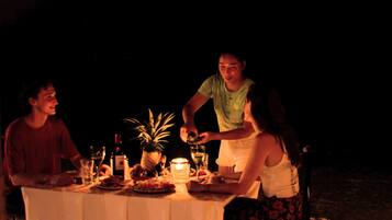 Breakfast, lunch, dinner served; Filipino cuisine, garden views