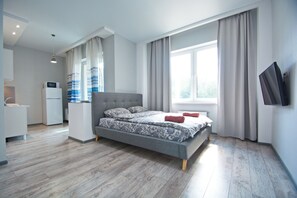 Basic-Apartment, 1 Queen-Bett, Küche (Praspiekt Niezalieznasci, 53) | 1 Schlafzimmer, individuell dekoriert, individuell eingerichtet