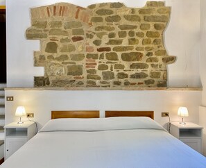 标准公寓, 1 间卧室, 花园景观 | 4 多间卧室、办公桌、笔记本电脑工作区、遮光窗帘