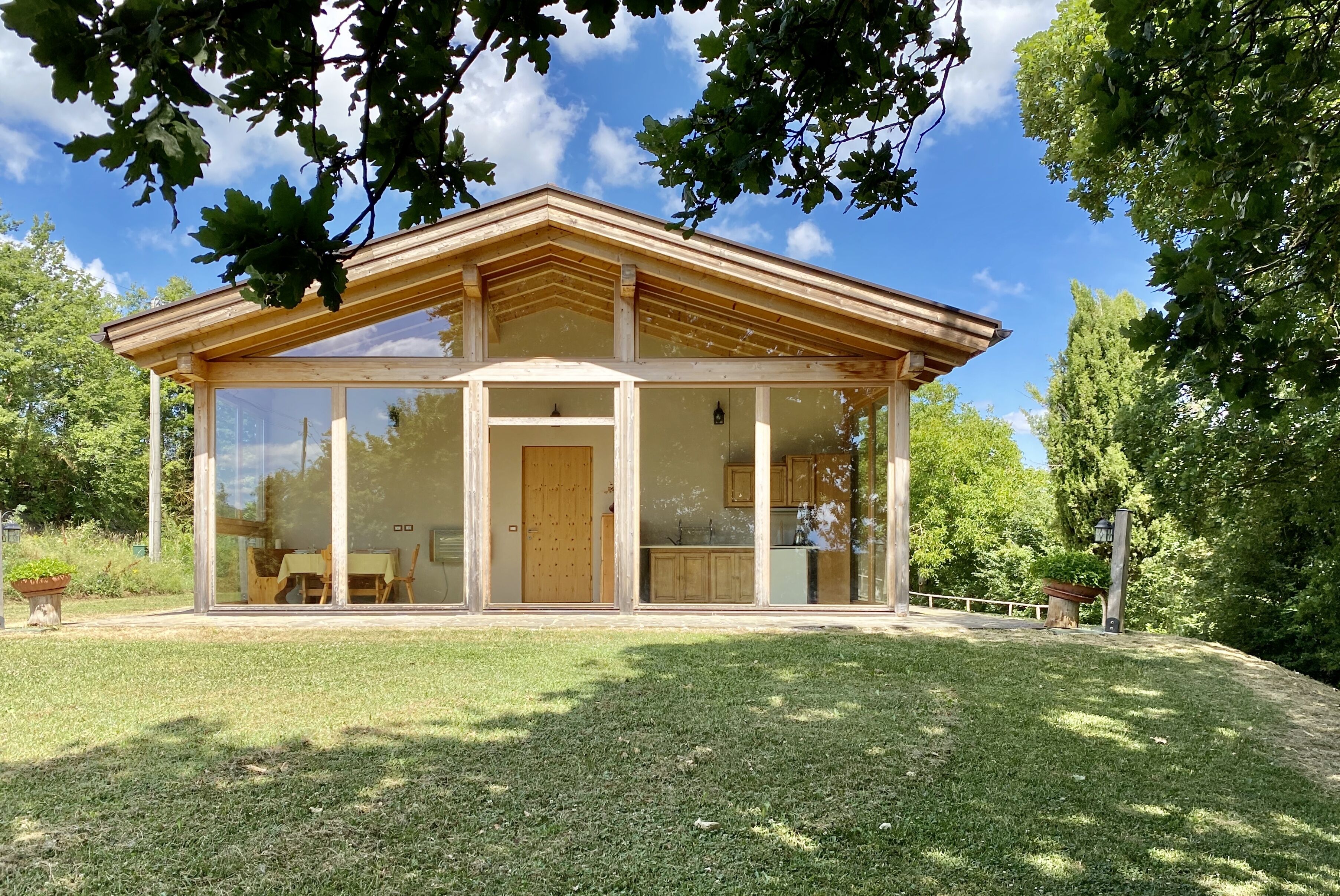 Comfort Apartment, 2 Bedrooms, Garden View | Living area